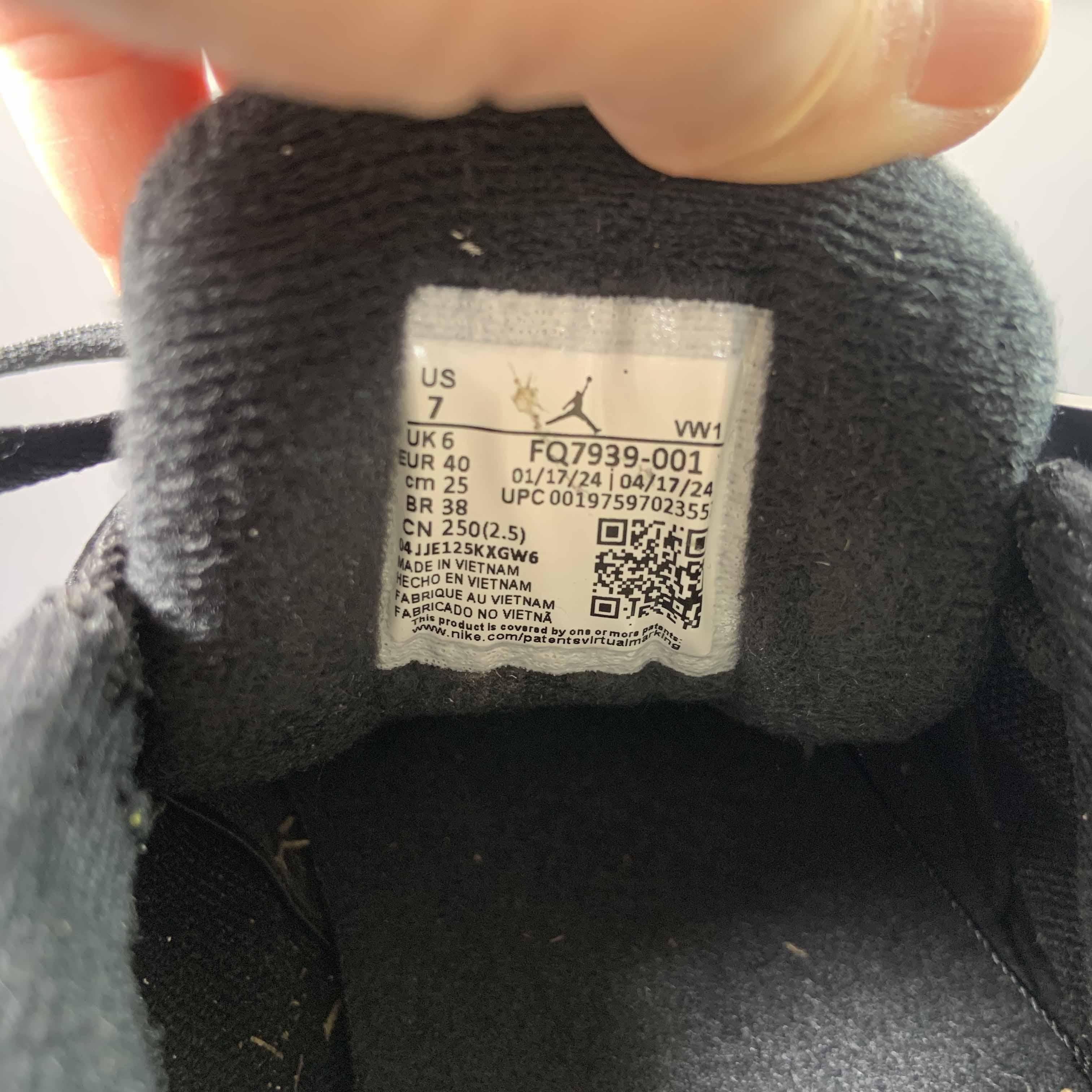 Jordan 4 Black/Light Bone-Dark Grey Sneakers     FQ7939-001 - FashionPlug