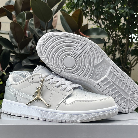 Air Jordan 1 Low OG “Metallic Silver Sneaker      CZ0790-002 - FashionPlug