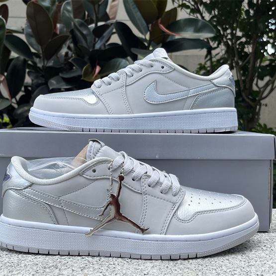 Air Jordan 1 Low OG “Metallic Silver Sneaker      CZ0790-002 - FashionPlug