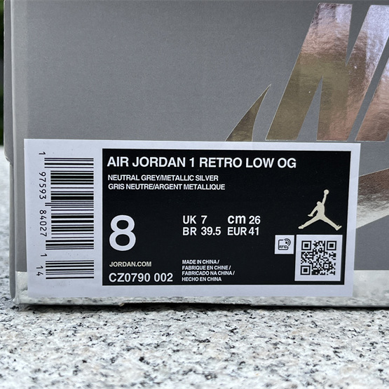 Air Jordan 1 Low OG “Metallic Silver Sneaker      CZ0790-002 - FashionPlug