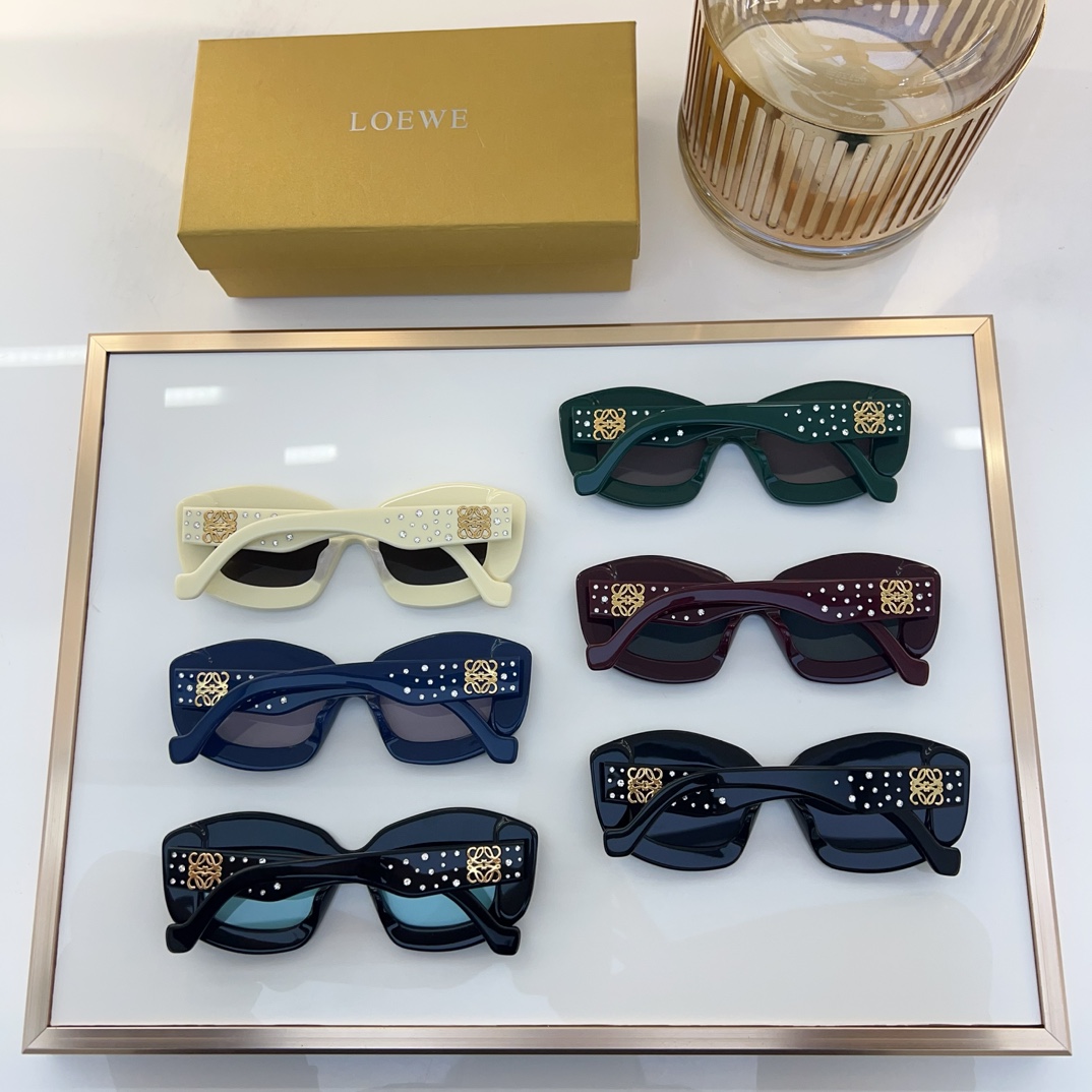 Loewe LW4114IS Sunglasses  - FashionPlug