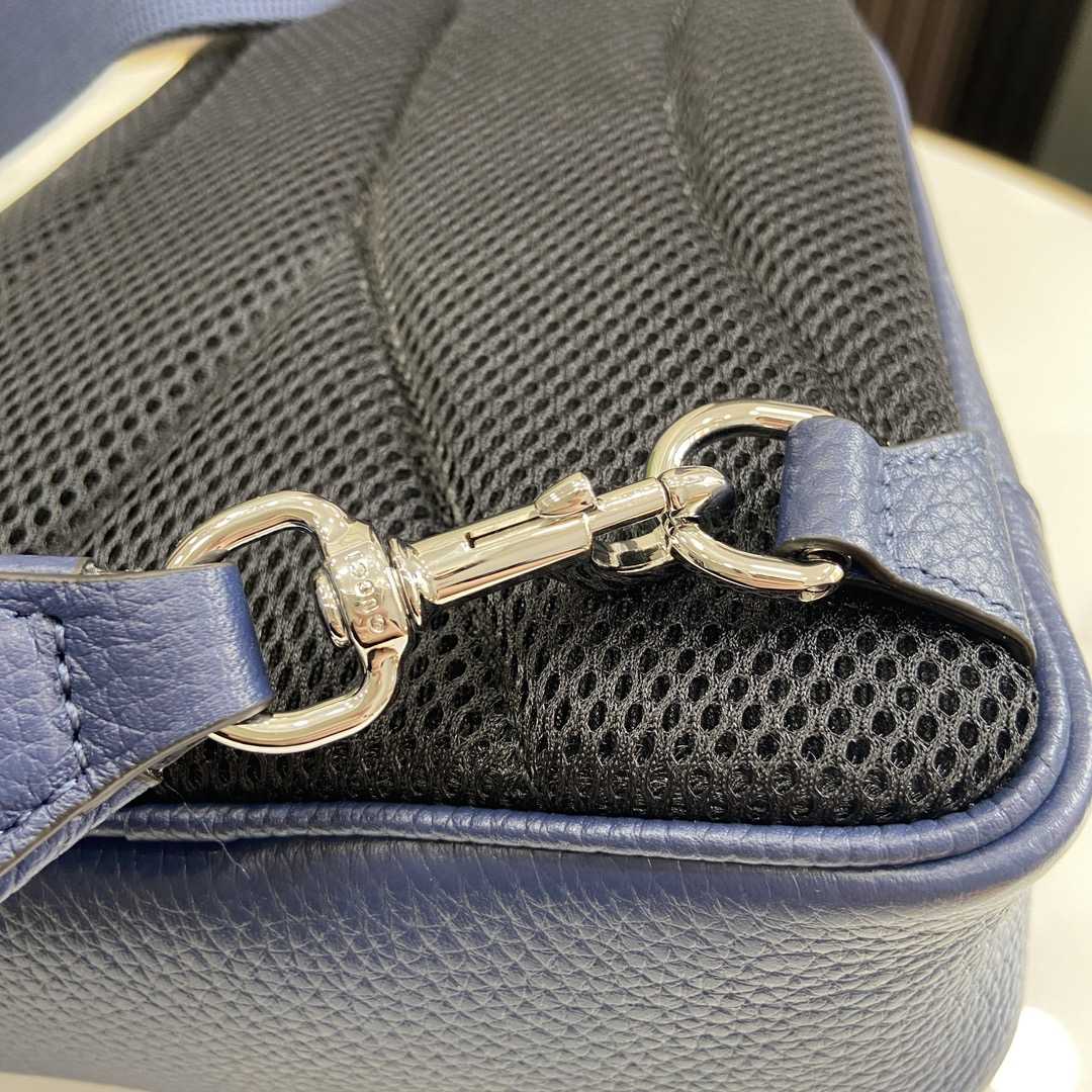 Gucci Jumbo GG Crossbody Bag - FashionPlug
