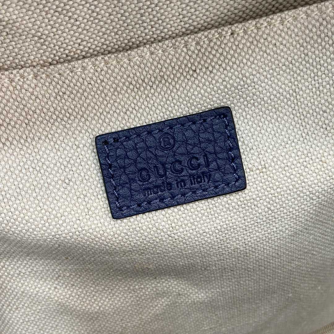 Gucci Jumbo GG Crossbody Bag - FashionPlug