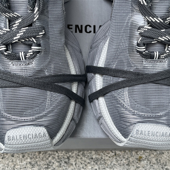 Balenciaga 3XL Sneaker - FashionPlug