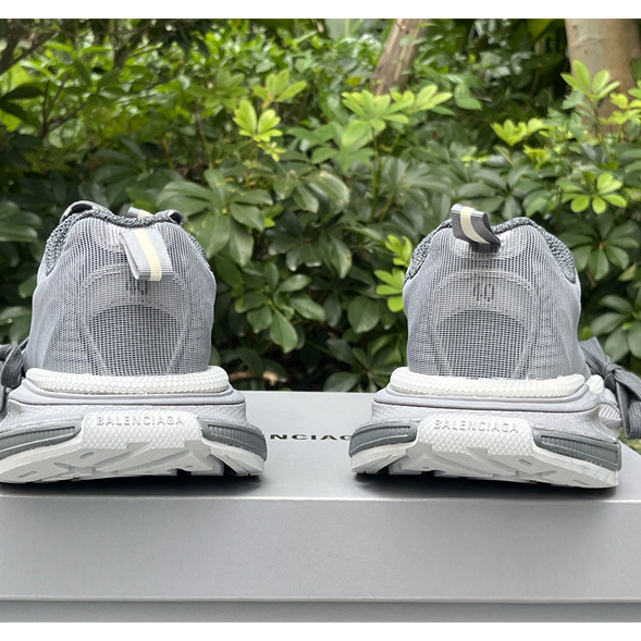 Balenciaga 3XL Sneaker - FashionPlug