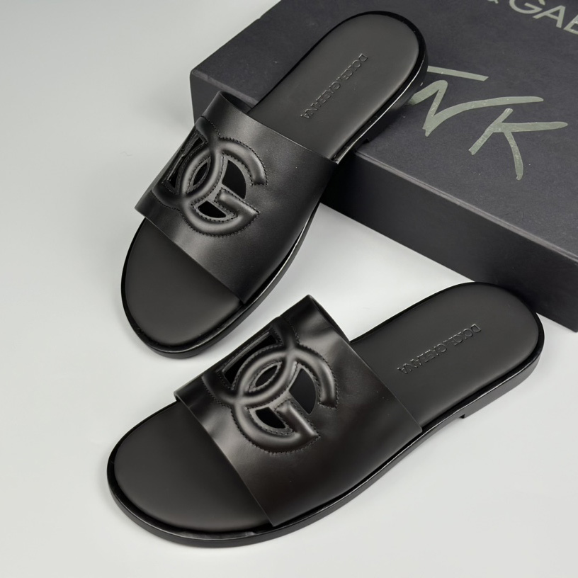 Dolce & Gabbana Calfskin sliders - FashionPlug