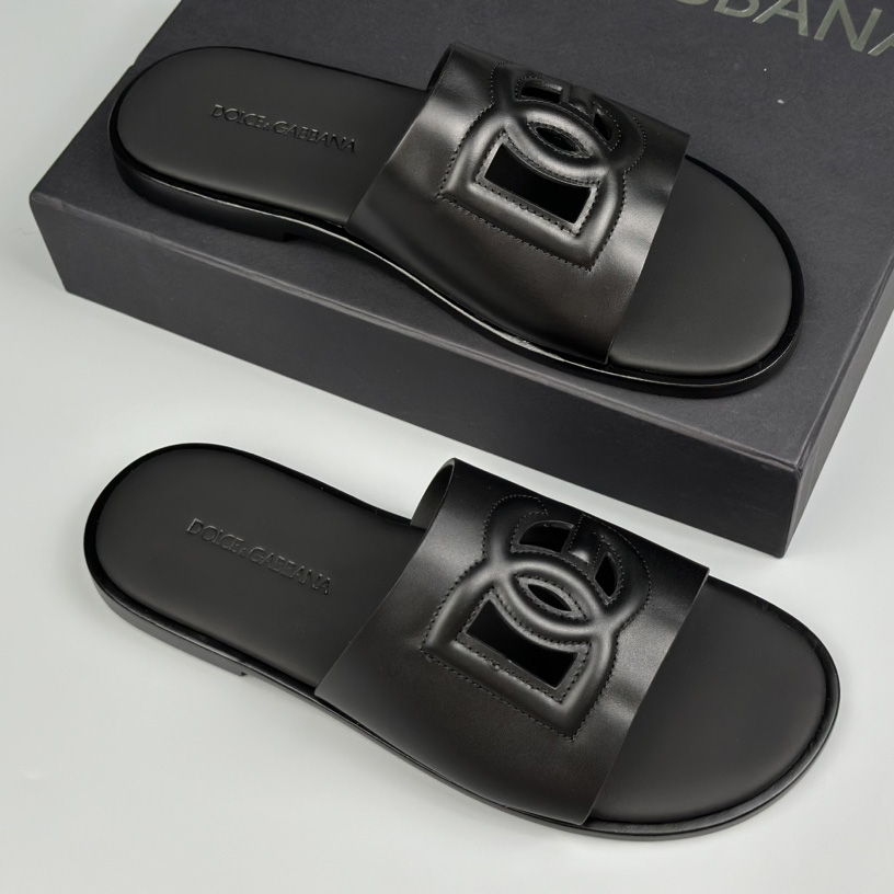 Dolce & Gabbana Calfskin sliders - FashionPlug