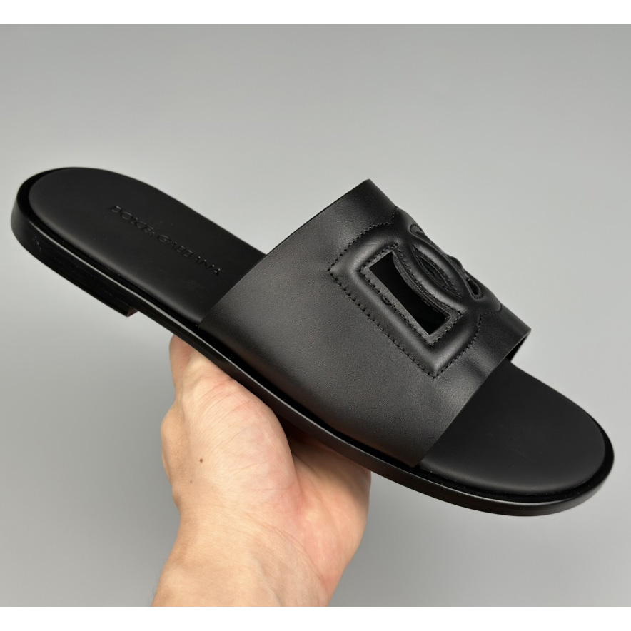 Dolce & Gabbana Calfskin sliders - FashionPlug