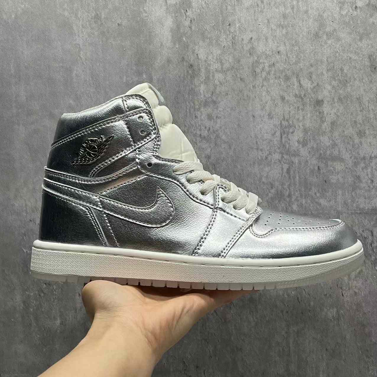 Jordan1 High OG“Chrome” Sneaker    FN7249-001 - FashionPlug