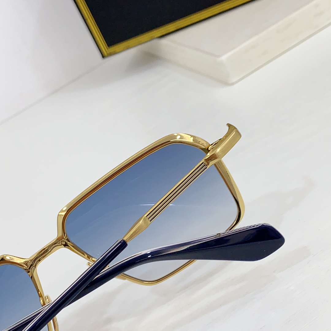 Jacquemus Vasco Sunglasses   - FashionPlug
