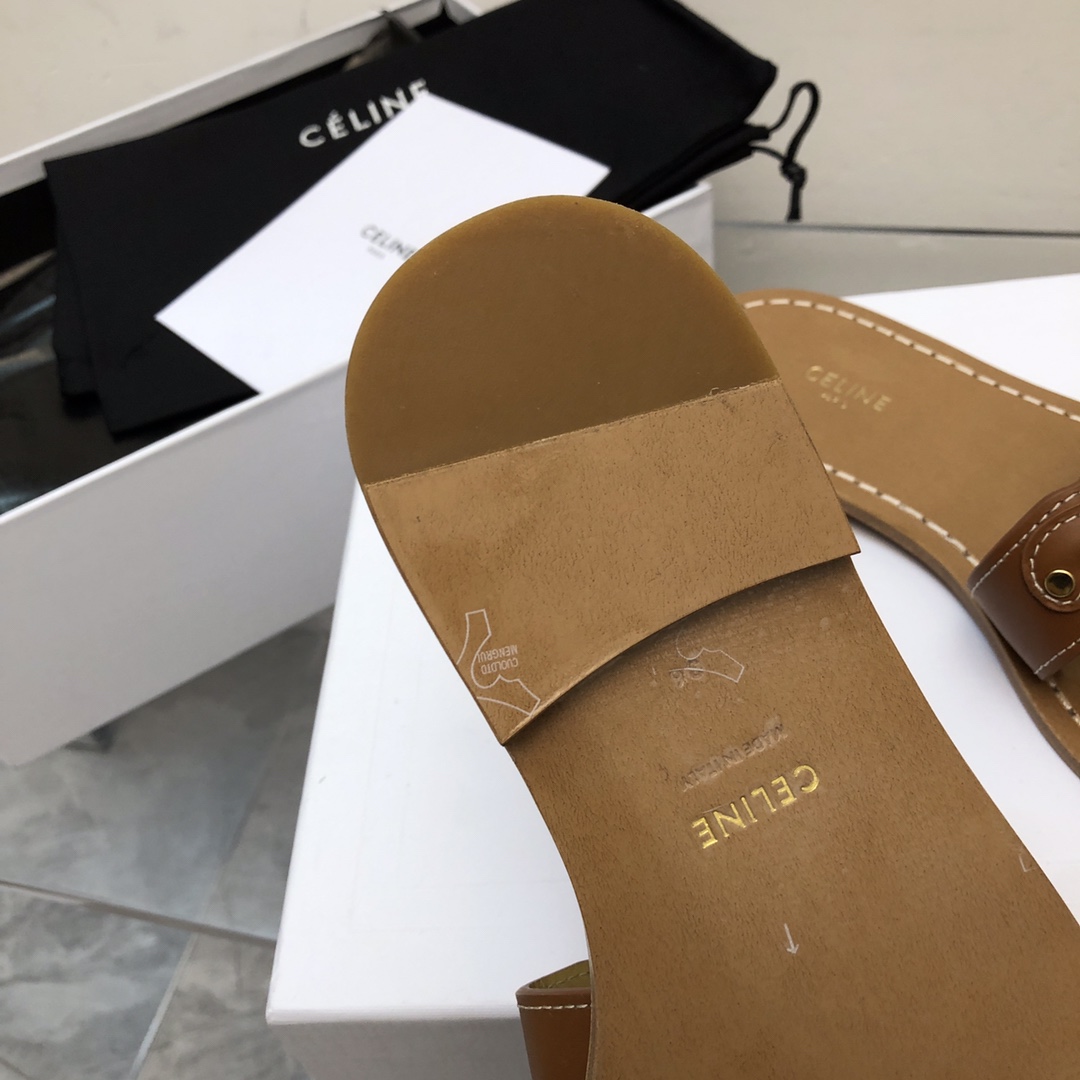 Celine Triomphe Mule In Calfskin Leather - FashionPlug