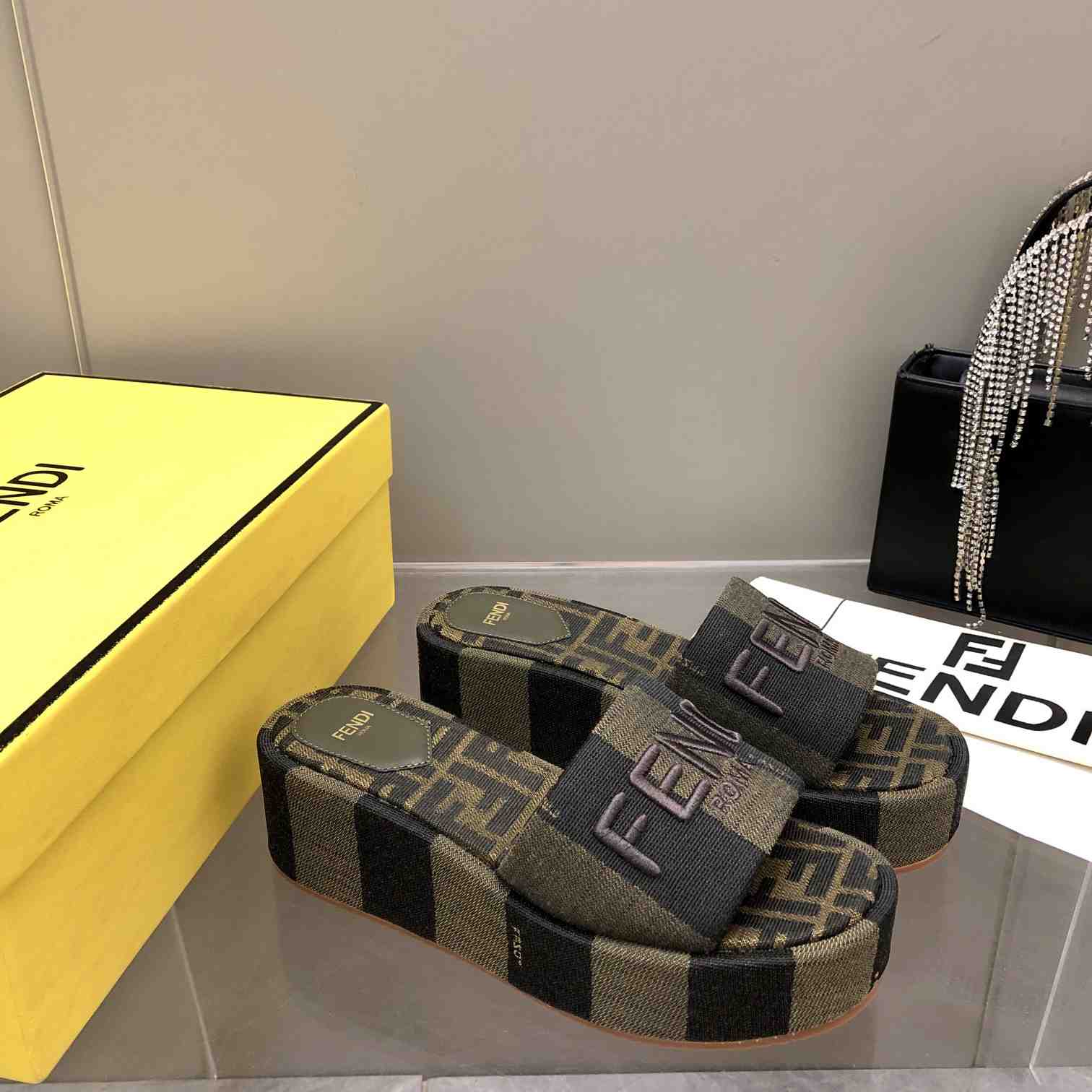 Fendi Sunshine Brown Fabric Flatform Slides - FashionPlug