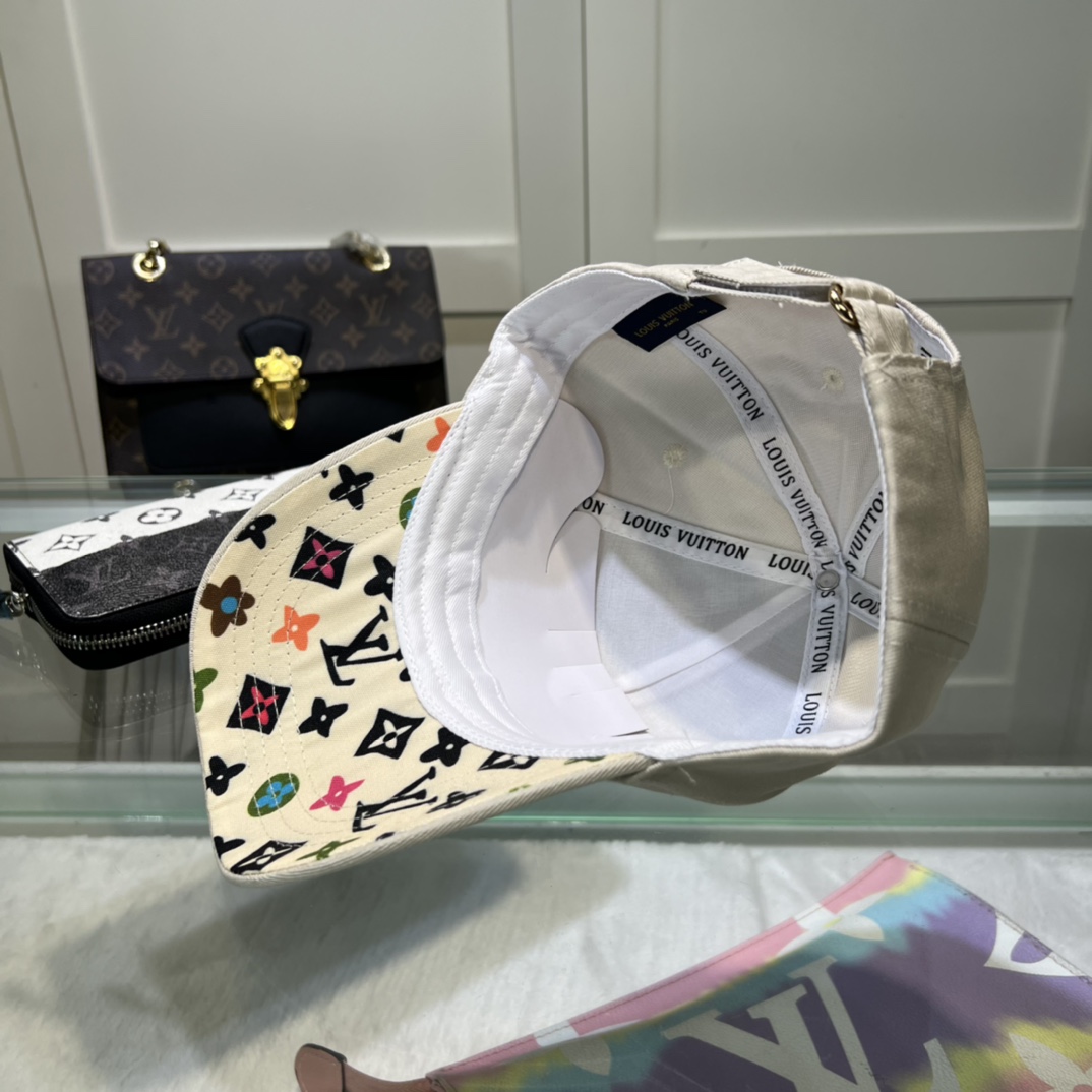 Louis Vuitton Cap - FashionPlug