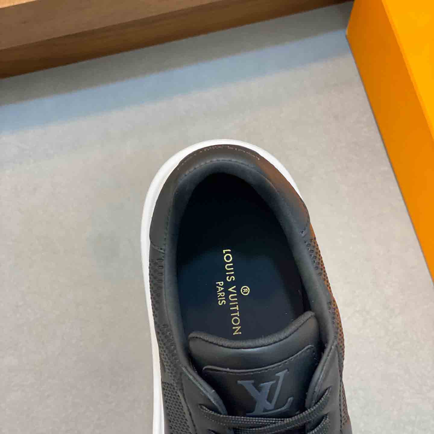 Louis Vuitton Beverly Hills Sneaker   1ACQGO - FashionPlug