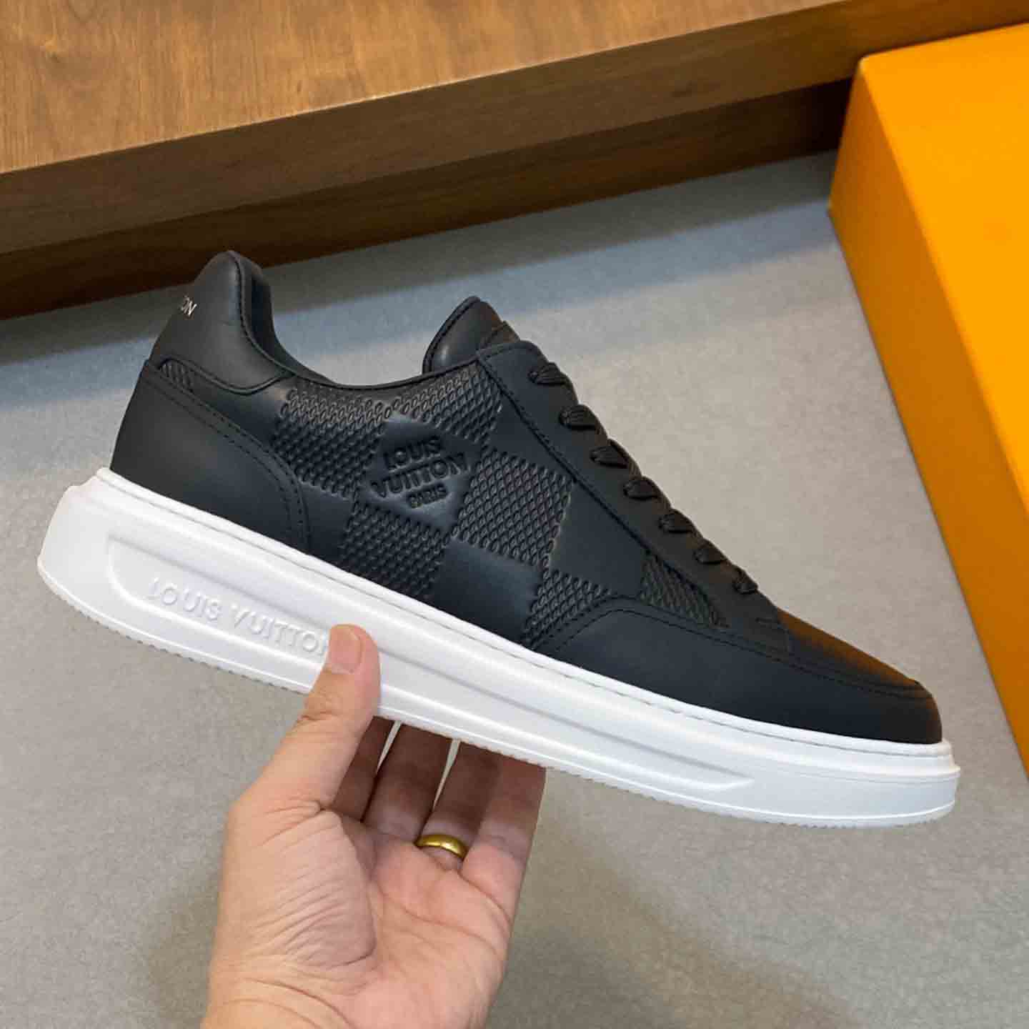 Louis Vuitton Beverly Hills Sneaker   1ACQGO - FashionPlug