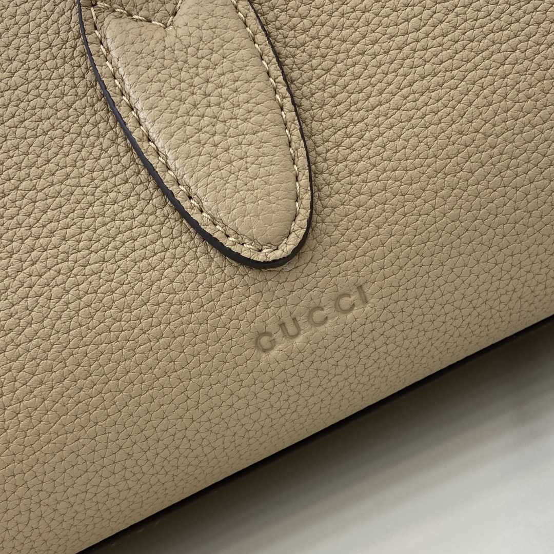 Gucci Medium Tote Bag With Hook Closure - FashionPlug