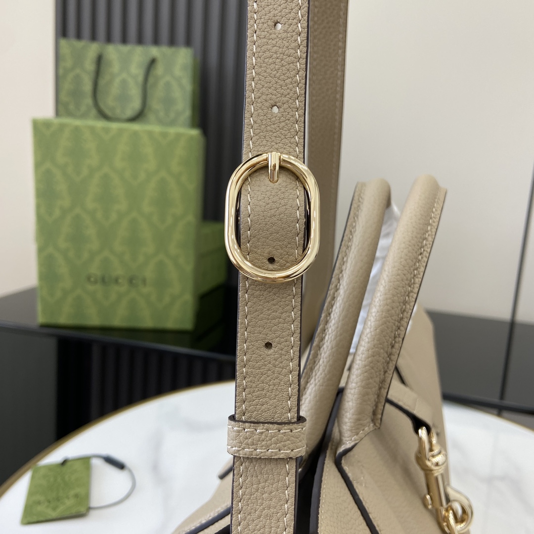 Gucci Medium Tote Bag With Hook Closure - FashionPlug