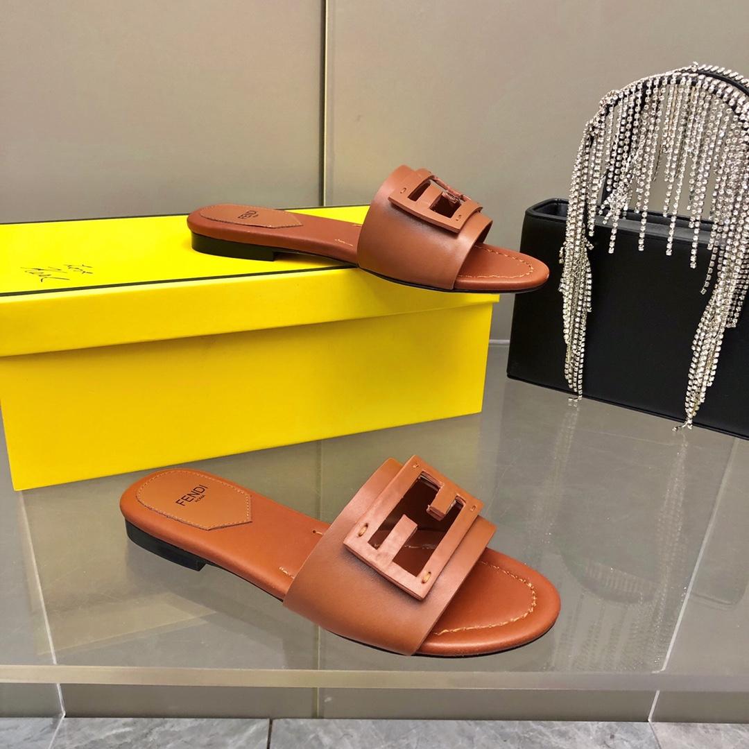 Fendi Baguette Brown Leather Slides - FashionPlug