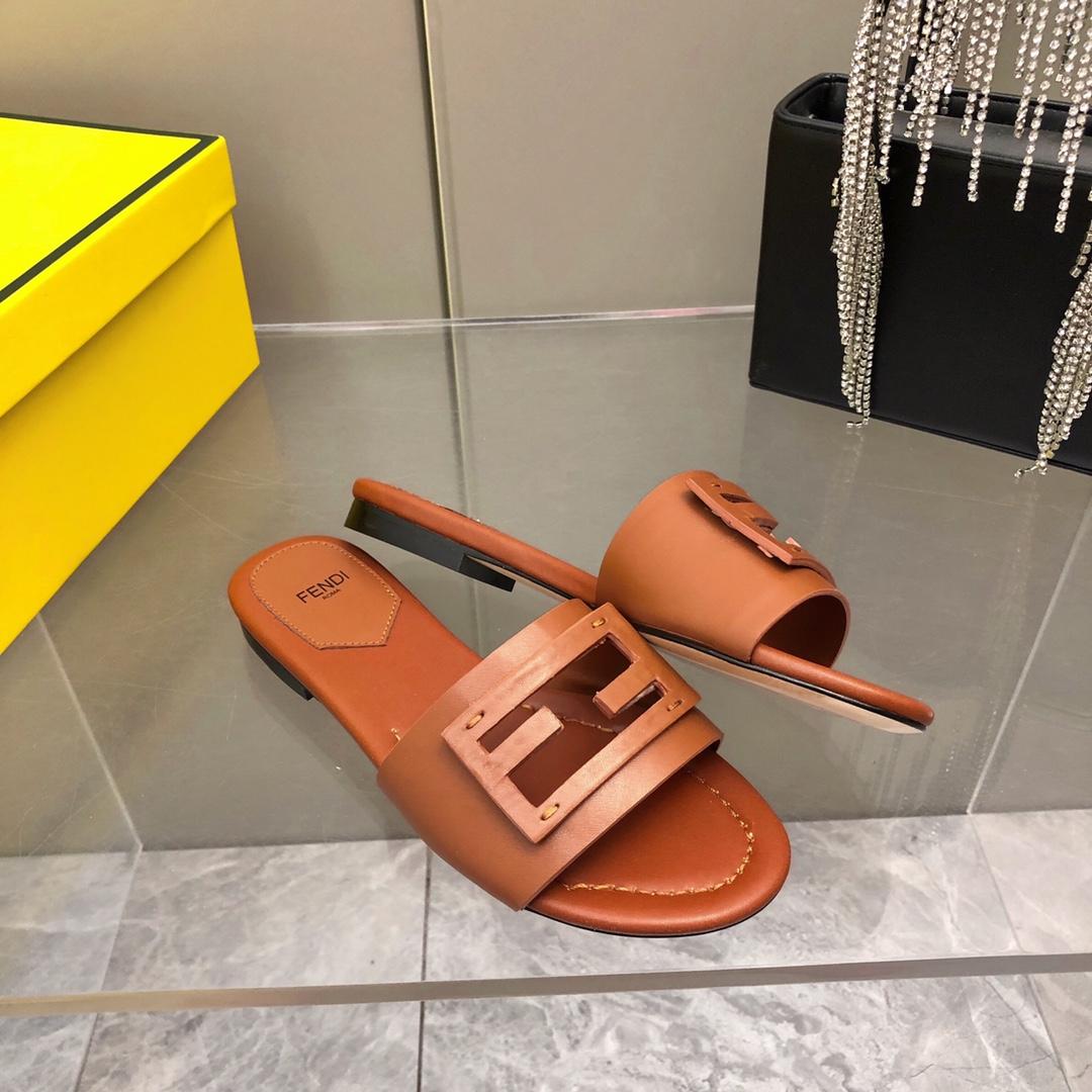 Fendi Baguette Brown Leather Slides - FashionPlug