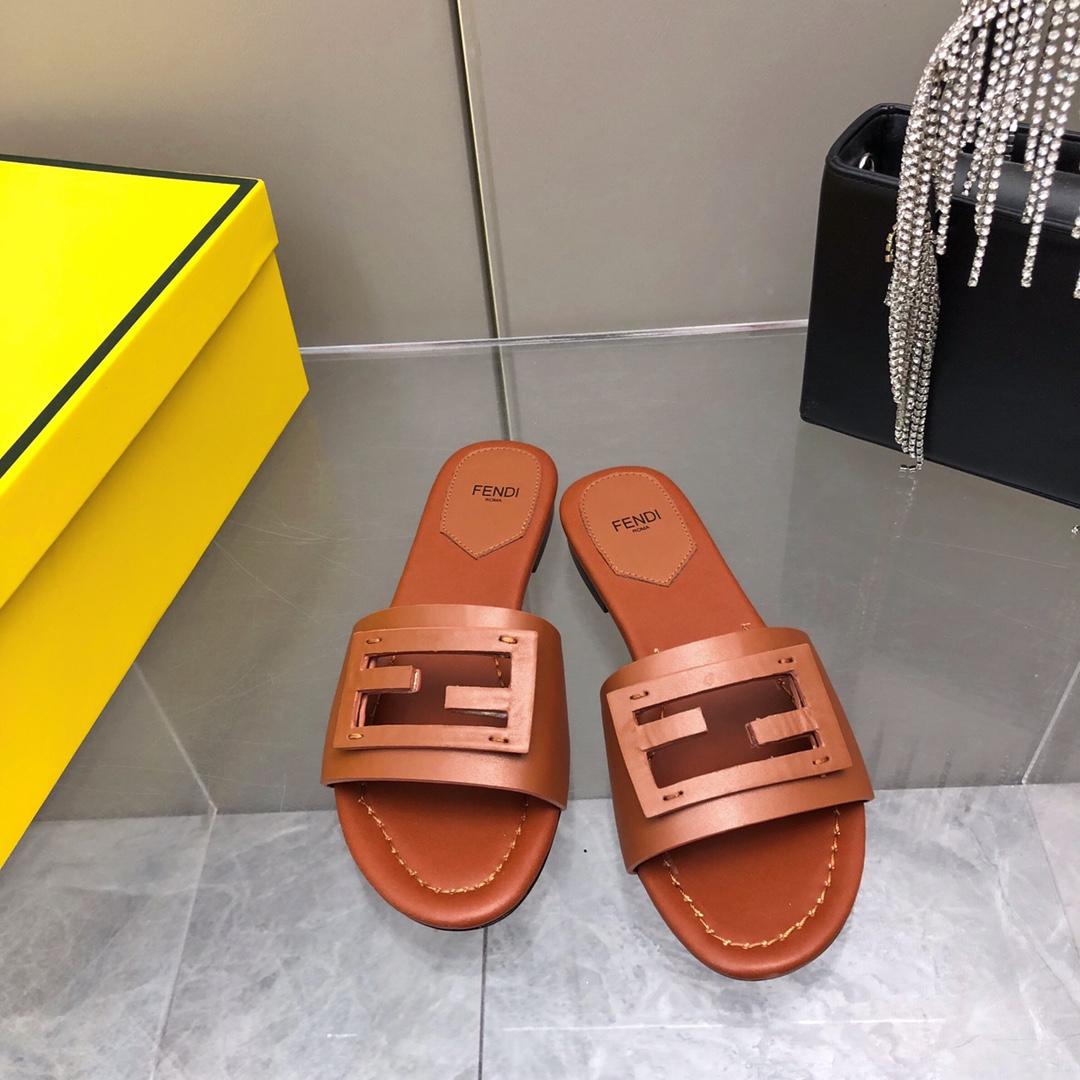 Fendi Baguette Brown Leather Slides - FashionPlug