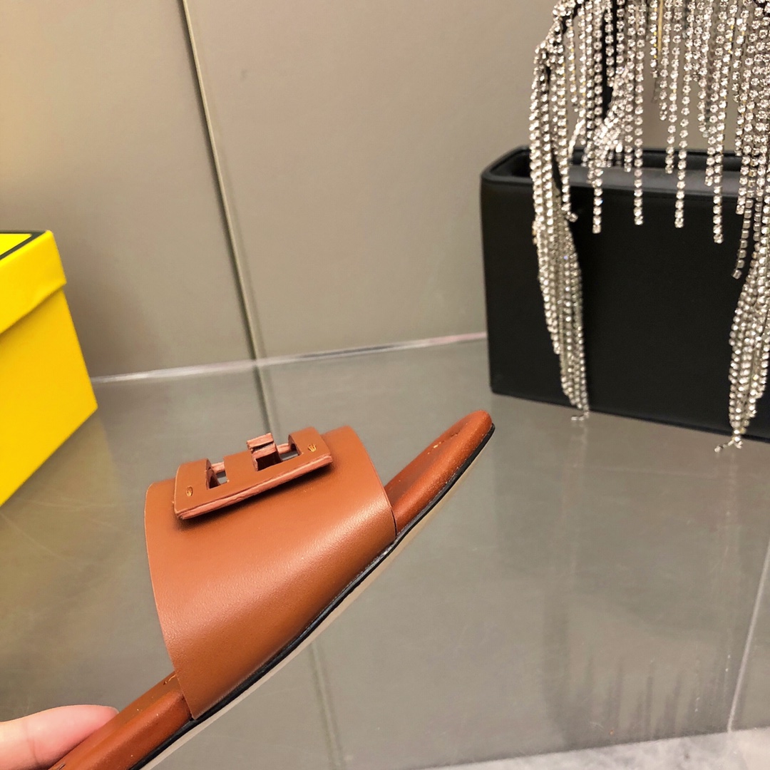 Fendi Baguette Brown Leather Slides - FashionPlug