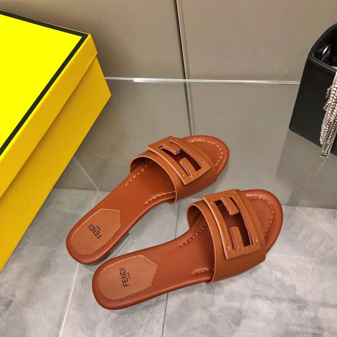 Fendi Baguette Brown Leather Slides - FashionPlug