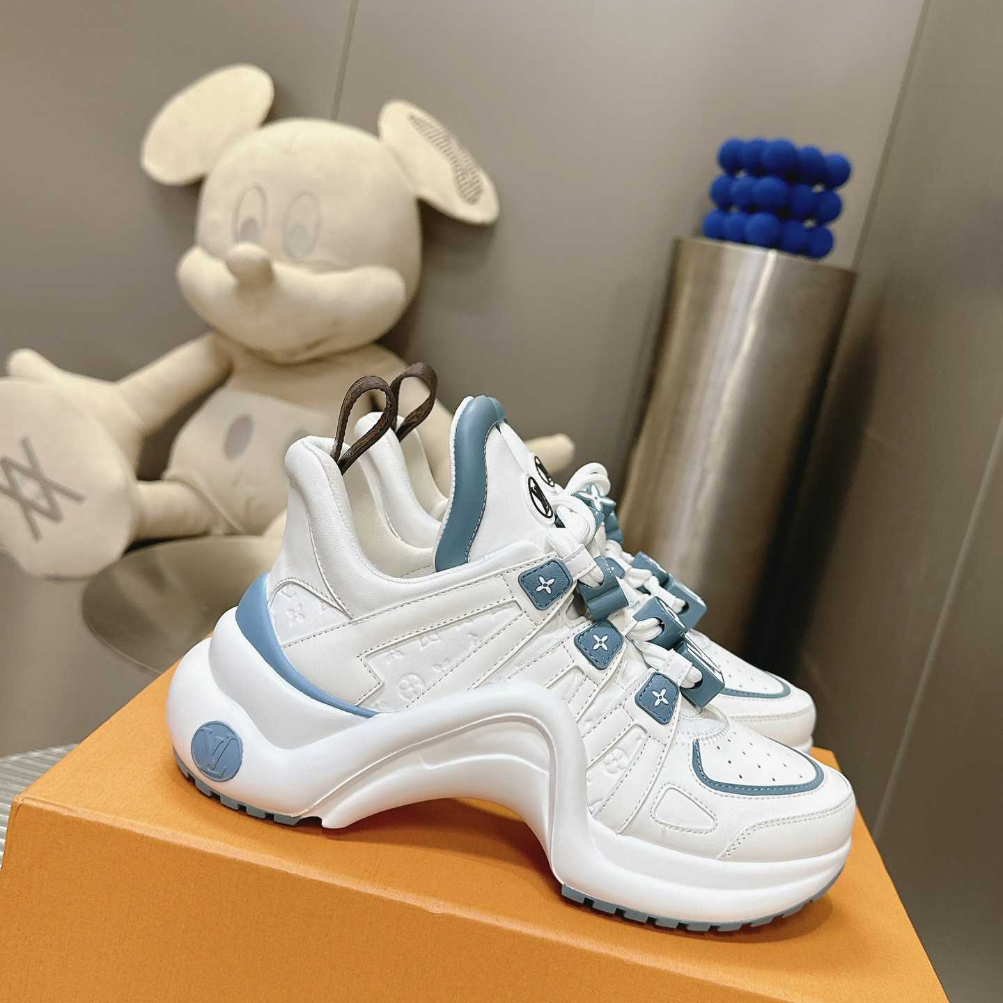 Louis Vuitton LV Archlight Sneaker    - FashionPlug