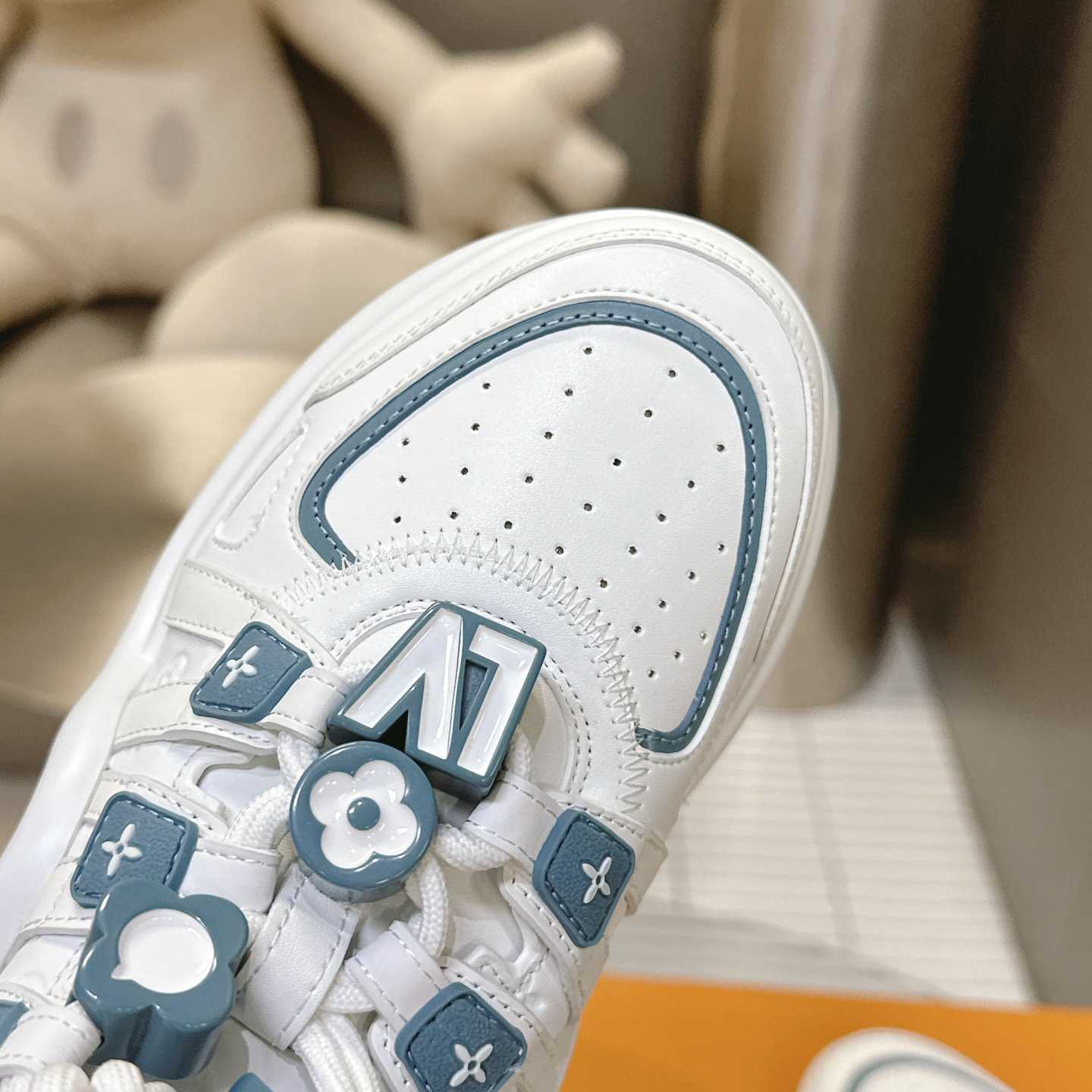Louis Vuitton LV Archlight Sneaker    - FashionPlug
