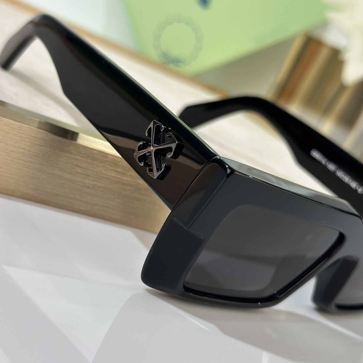 Off White Moberly Sunglasses      OERl114 - FashionPlug