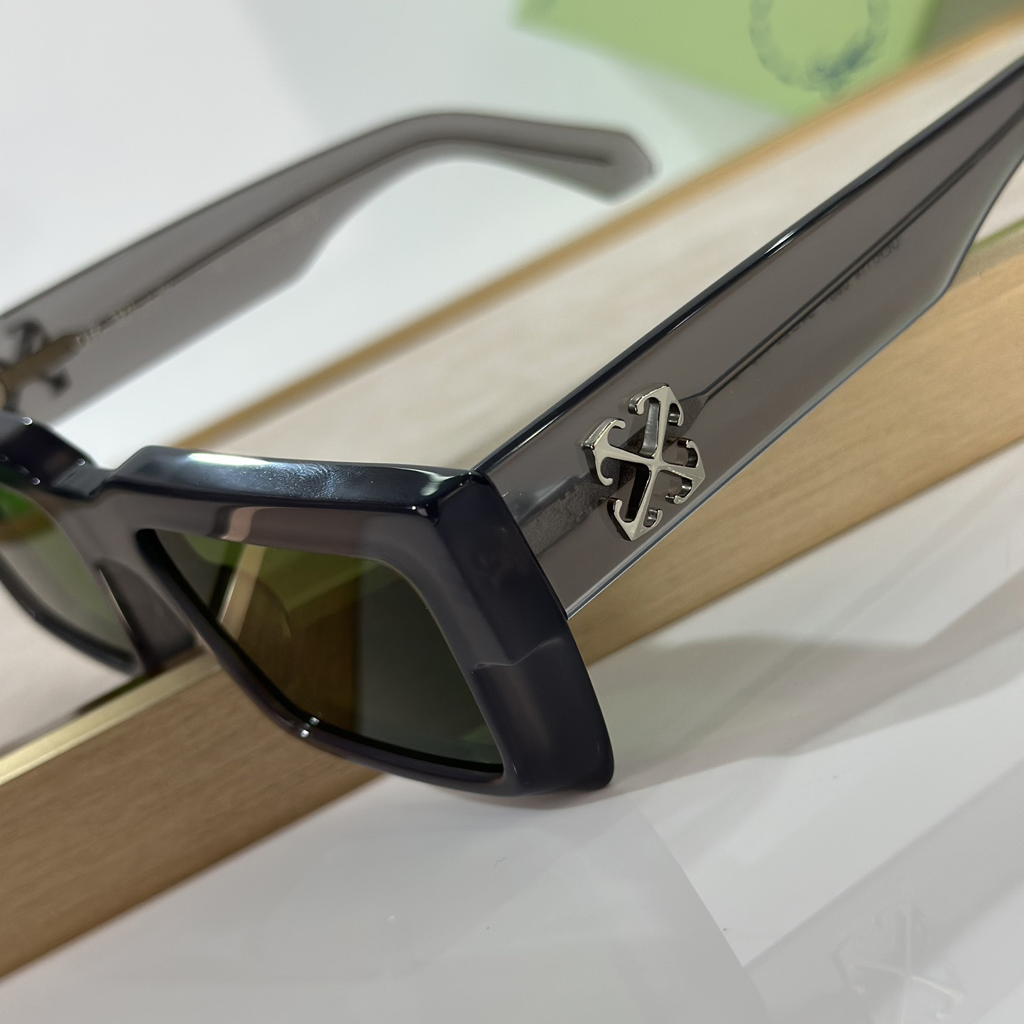 Off White Moberly Sunglasses      OERl114 - FashionPlug