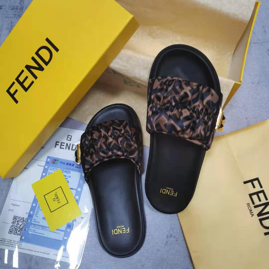 Fendi Vertigo Slides - FashionPlug
