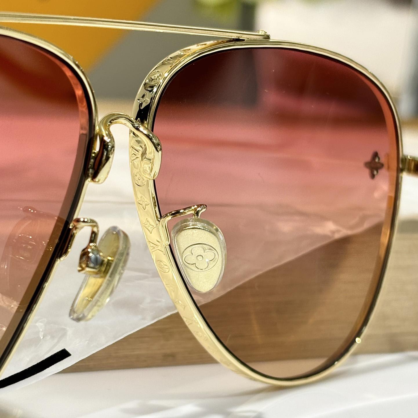Louis Vuitton The LV Pilot Sunglasses   Z1621U - FashionPlug