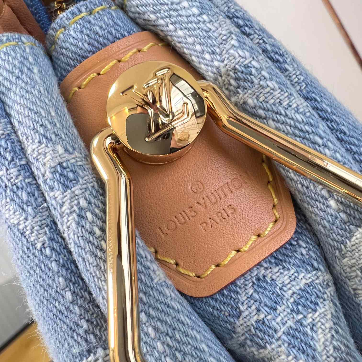 Louis Vuitton Coussin BB   M11401 - FashionPlug