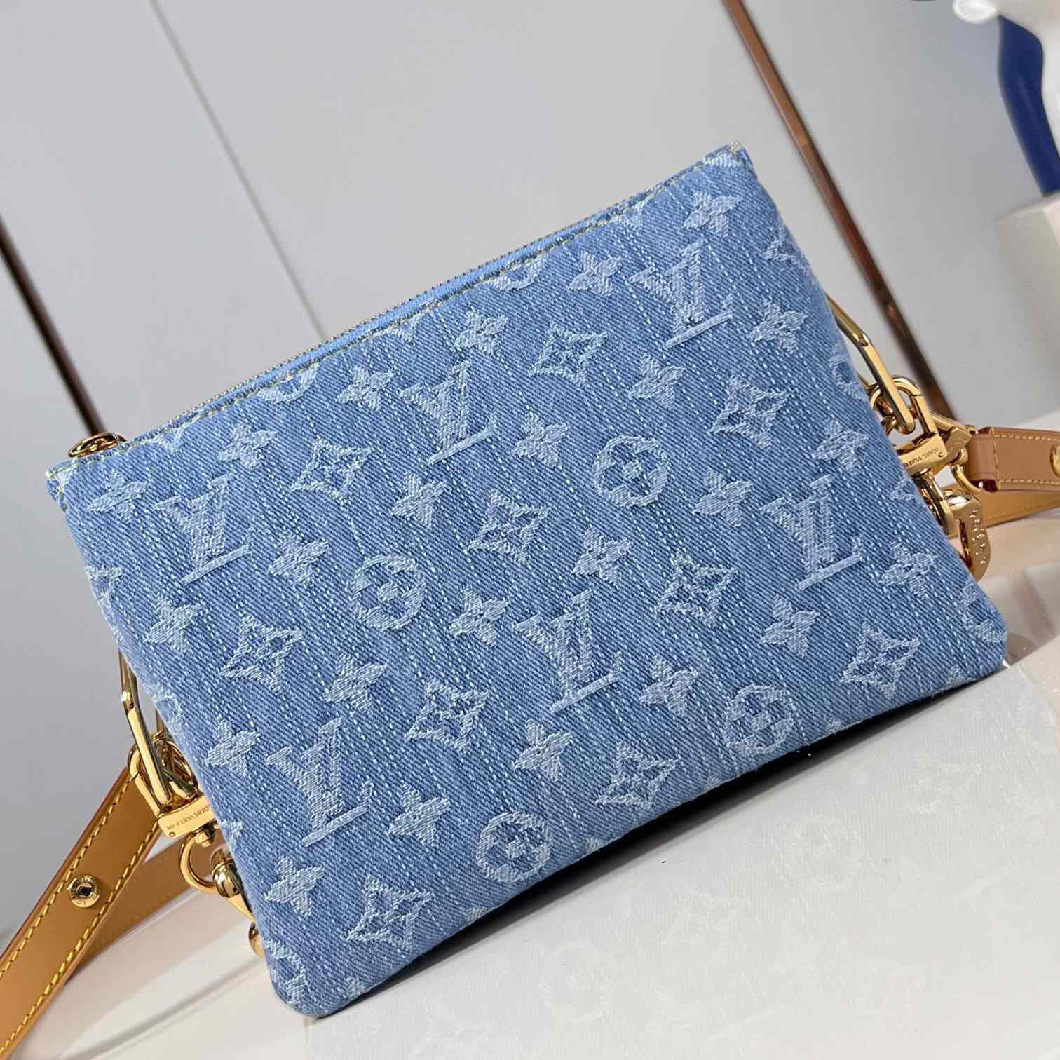 Louis Vuitton Coussin BB   M11401 - FashionPlug