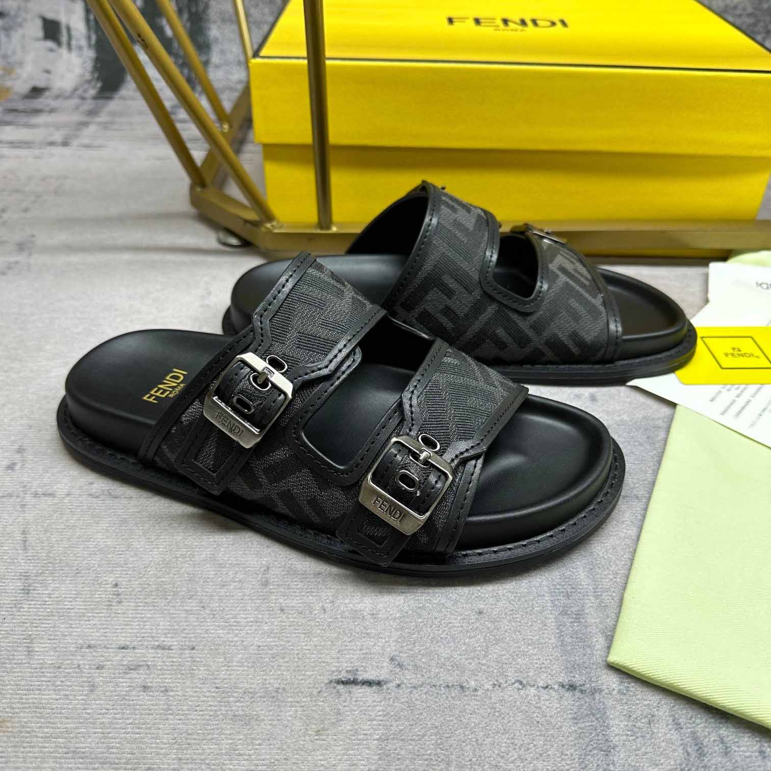 Fendi Feel Slides - FashionPlug