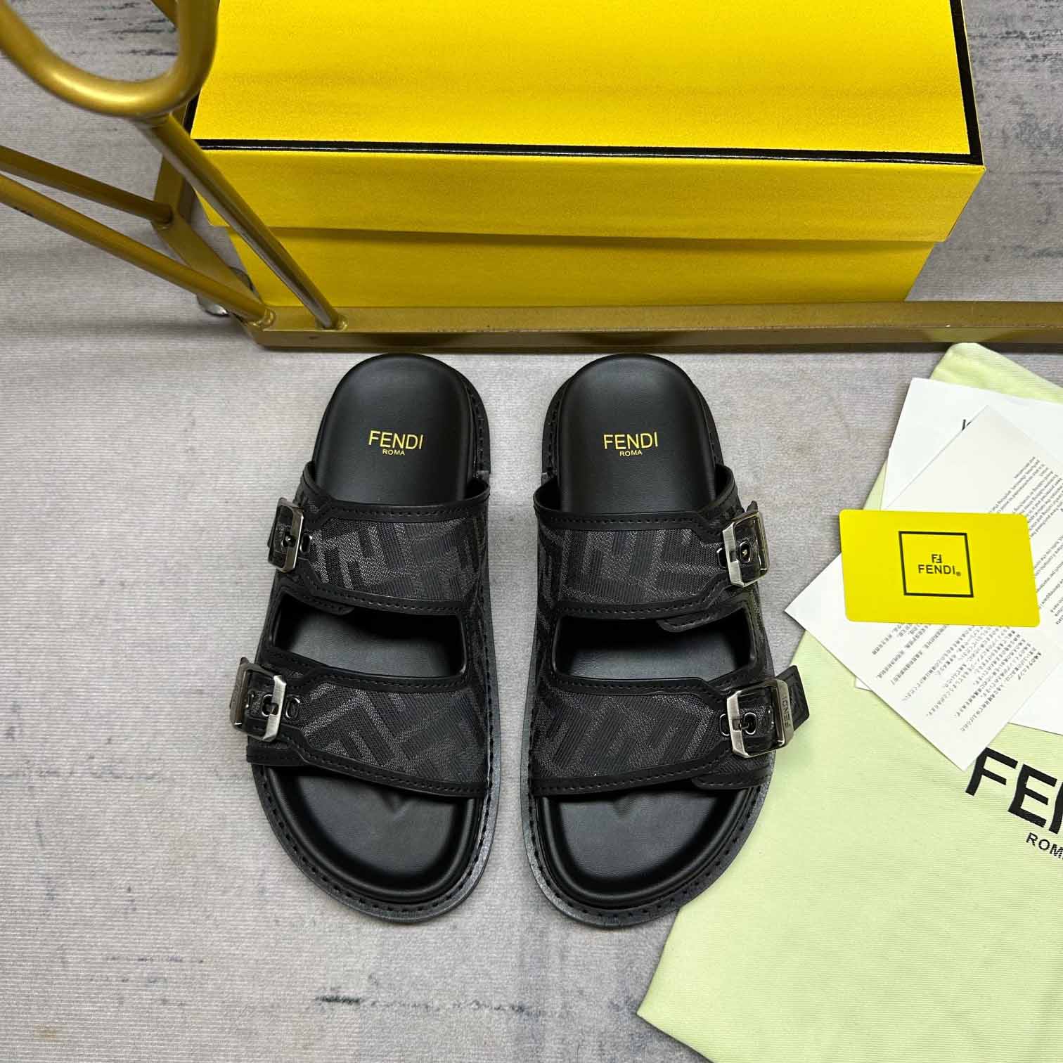 Fendi Feel Slides - FashionPlug