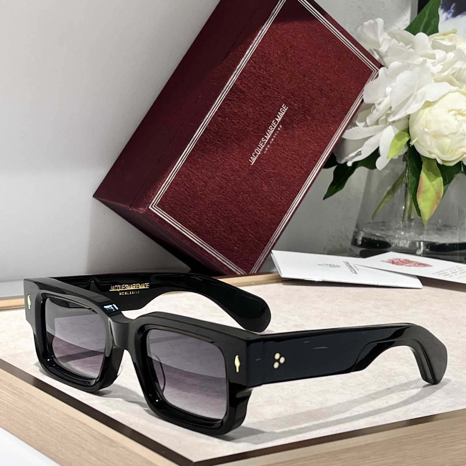Jacquemus ASCARII Sunglasses - FashionPlug
