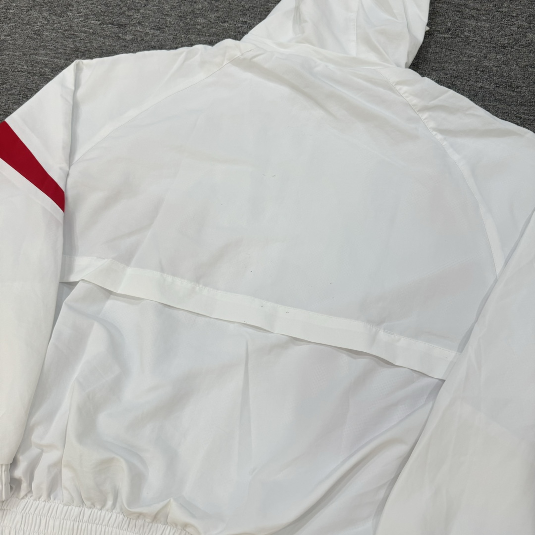 Nike Hooded Jacket - FashionPlug
