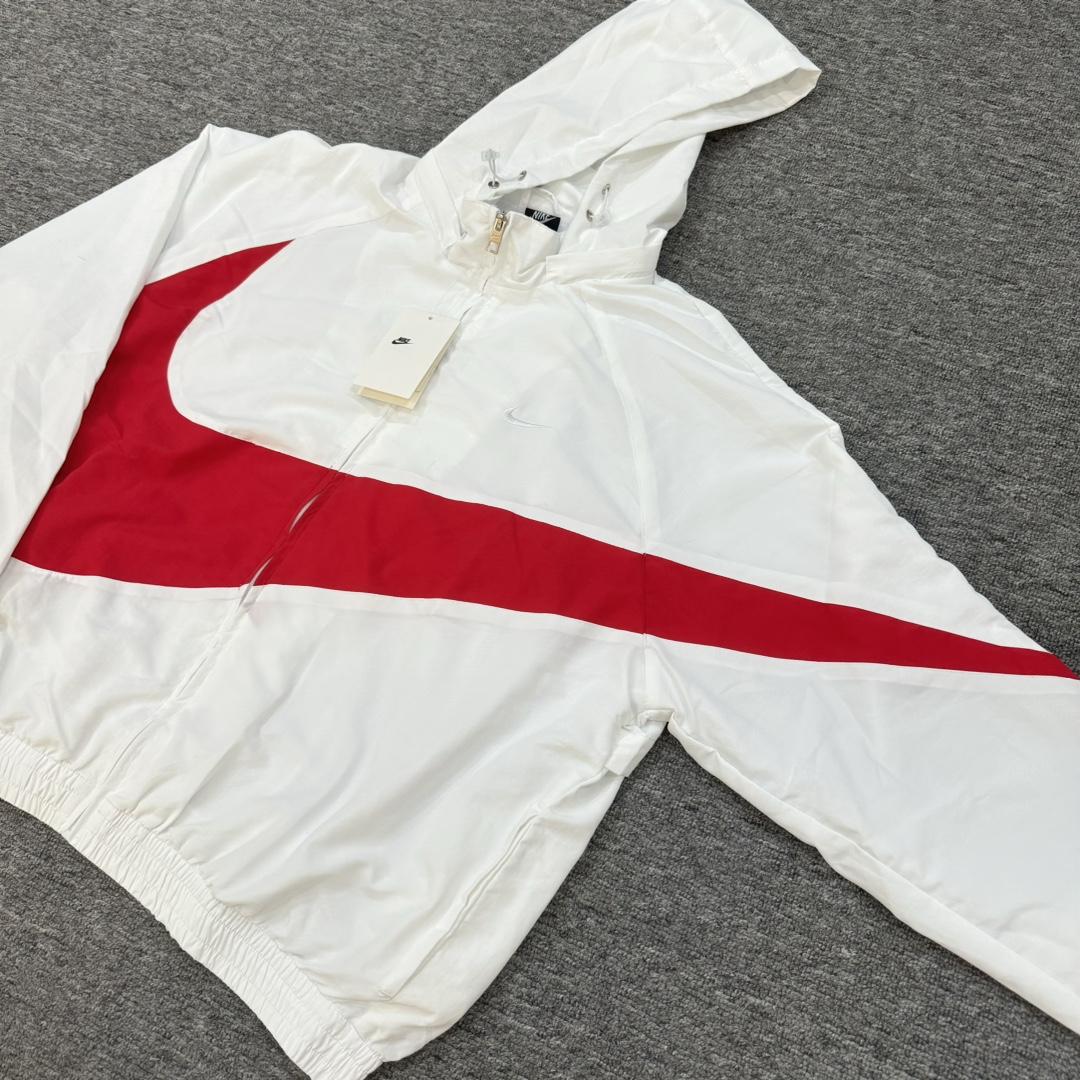 Nike Hooded Jacket - FashionPlug