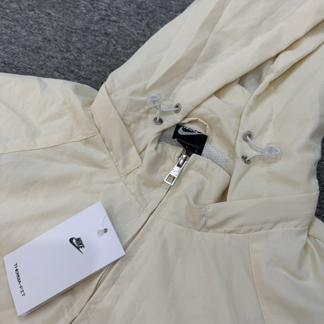 Nike Hooded Jacket - FashionPlug