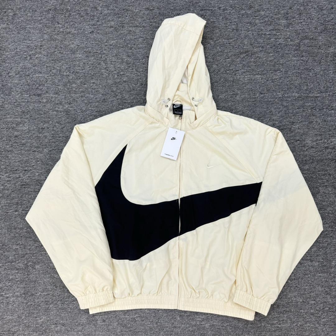 Nike Hooded Jacket - FashionPlug