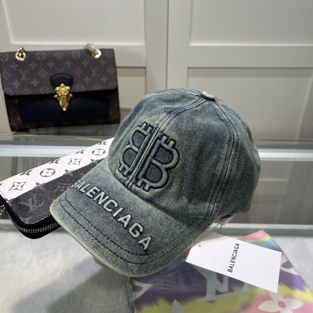 Balenciaga Cap - FashionPlug