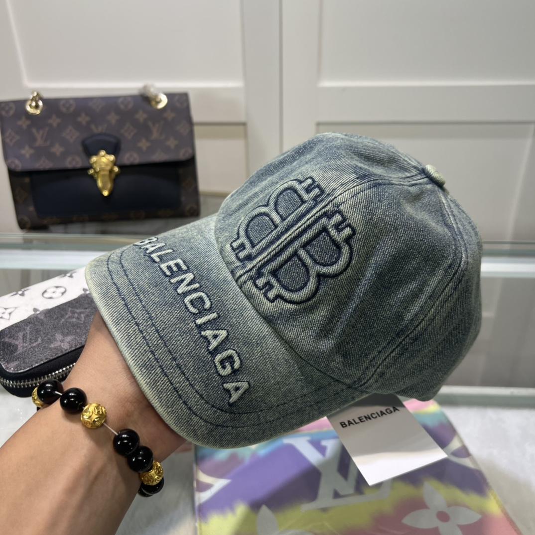Balenciaga Cap - FashionPlug