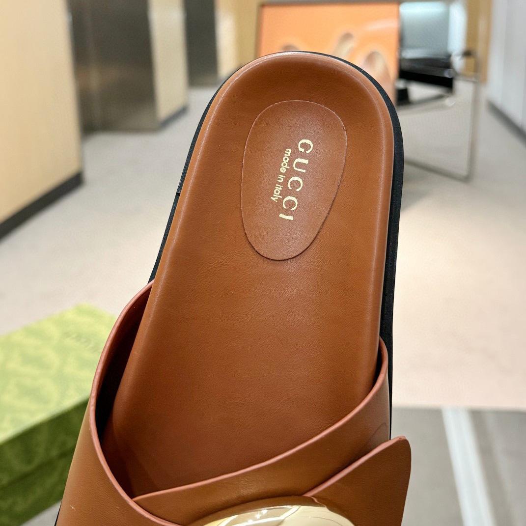 Gucci Women's Marina Chain Slide Sandal - FashionPlug