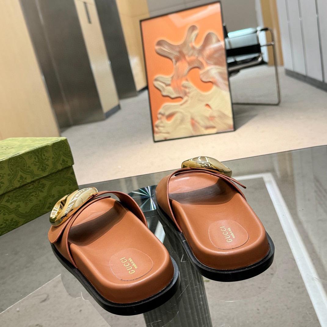 Gucci Women's Marina Chain Slide Sandal - FashionPlug
