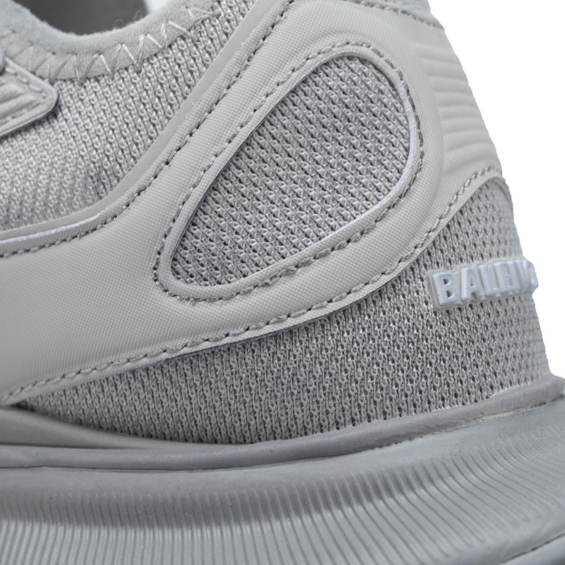 Balenciaga Circuit Sneaker  - FashionPlug