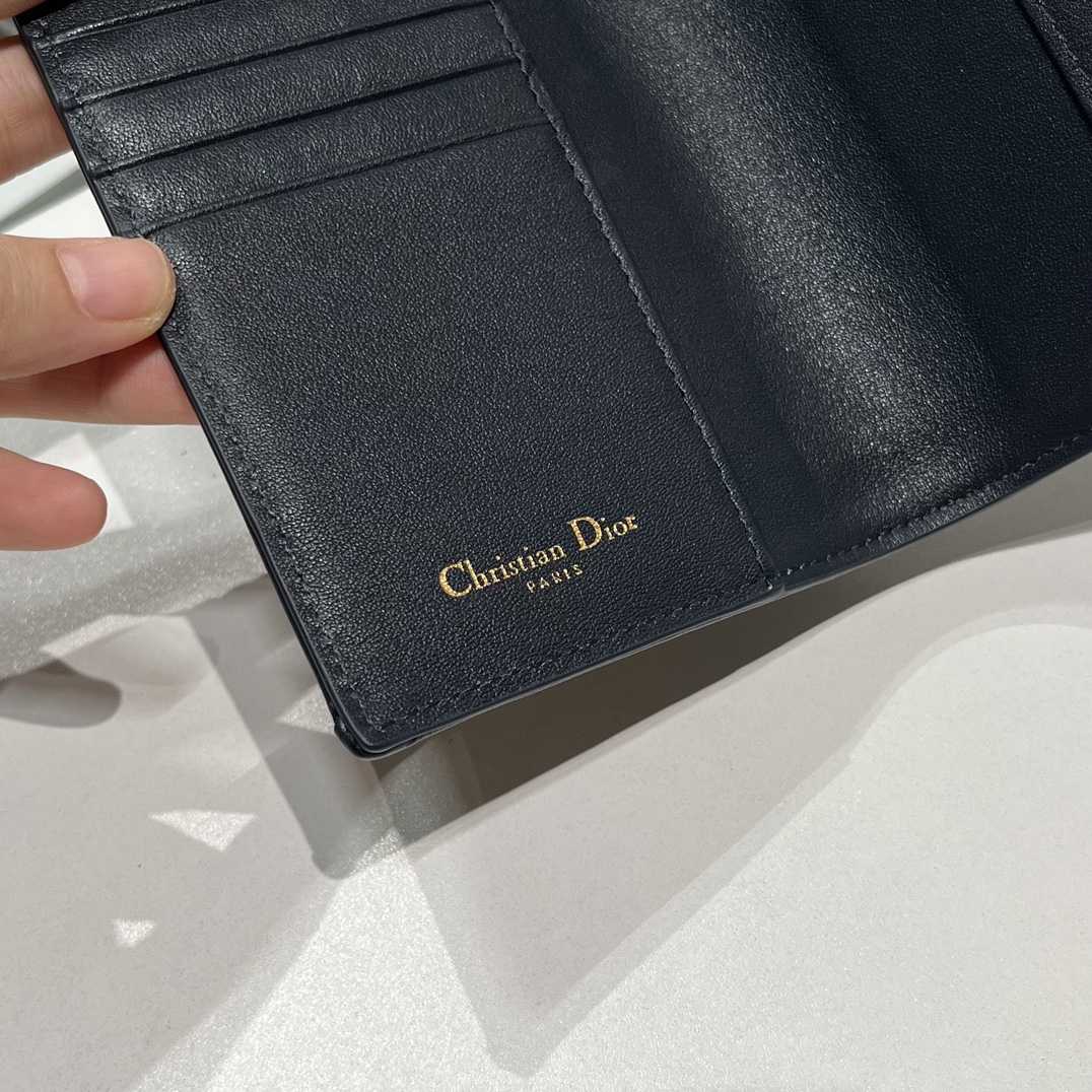 Dior 30 Montaigne Passport Holder - FashionPlug