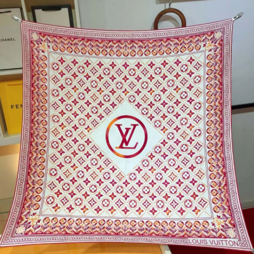 Louis Vuitton Square  - FashionPlug