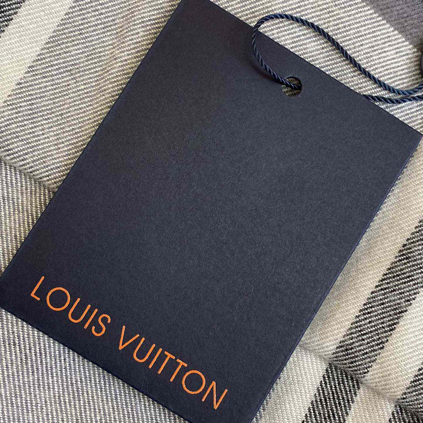 Louis Vuitton Long-Sleeved Cotton Flannel Shirt   1AFXSW - FashionPlug