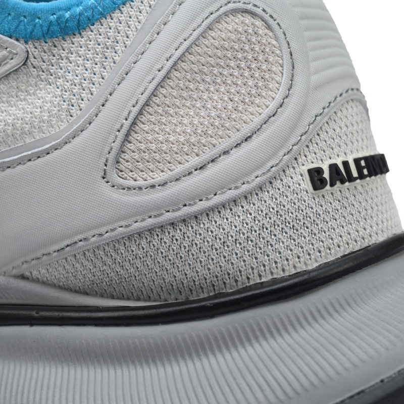 Balenciaga Circuit Sneaker  - FashionPlug